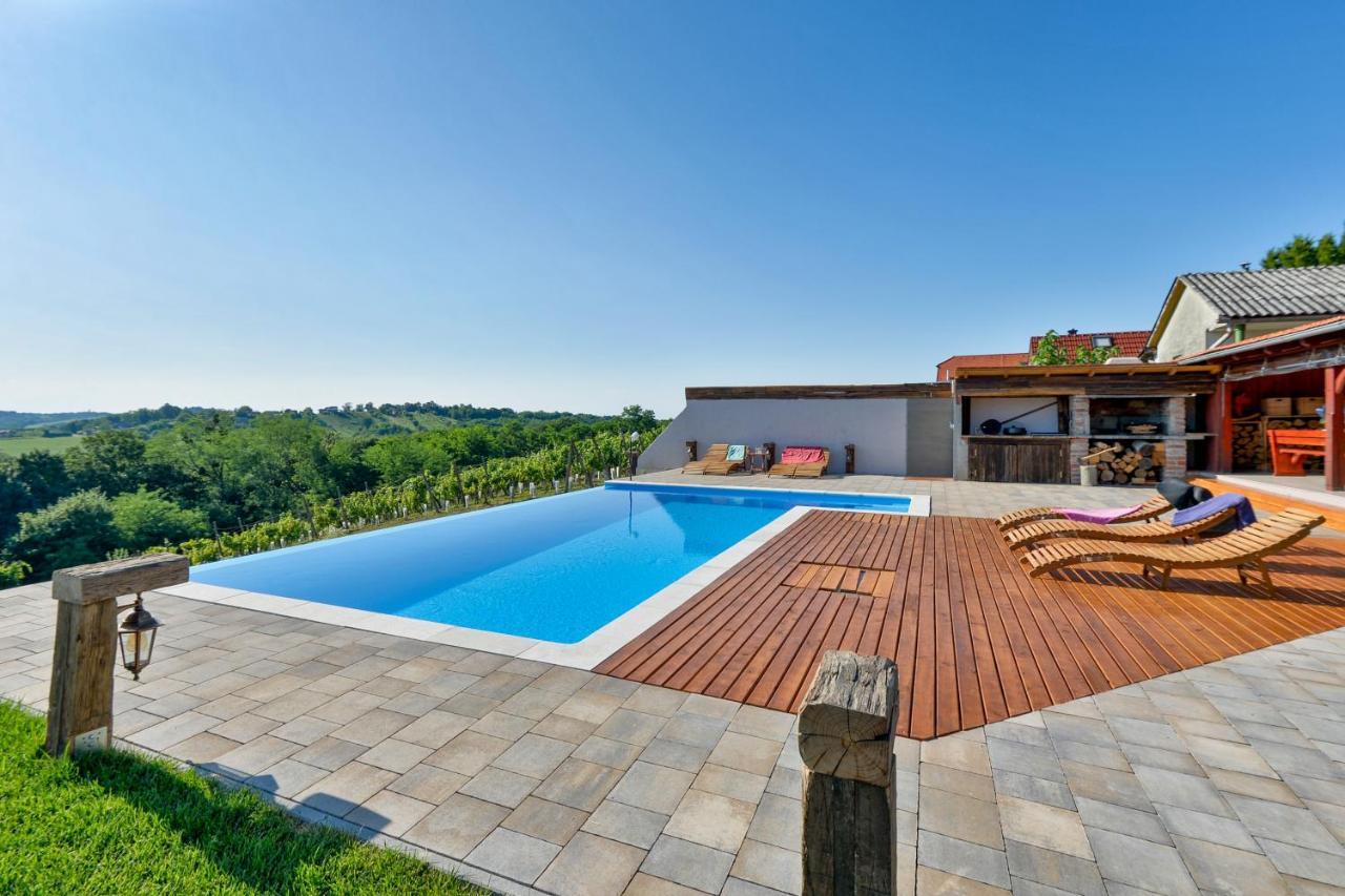 Holiday Home Dika Sveti Martin Na Muri Esterno foto