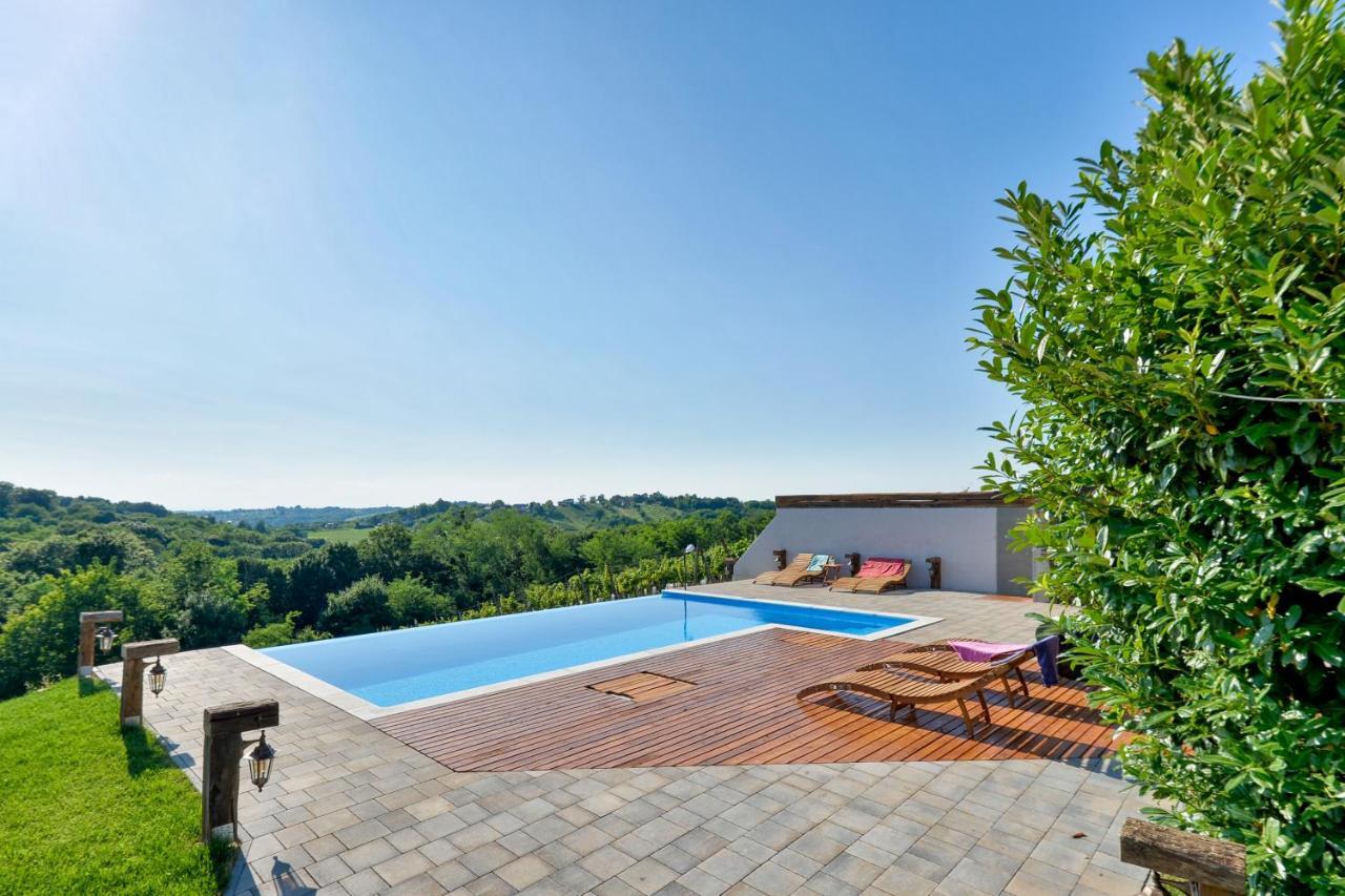 Holiday Home Dika Sveti Martin Na Muri Esterno foto