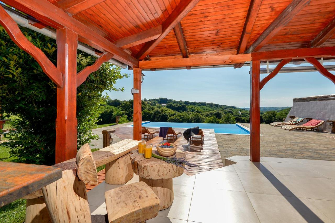Holiday Home Dika Sveti Martin Na Muri Esterno foto